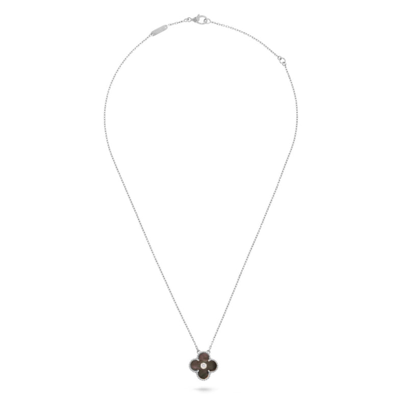 EXCLUSIVE CLOVER NECKLACE